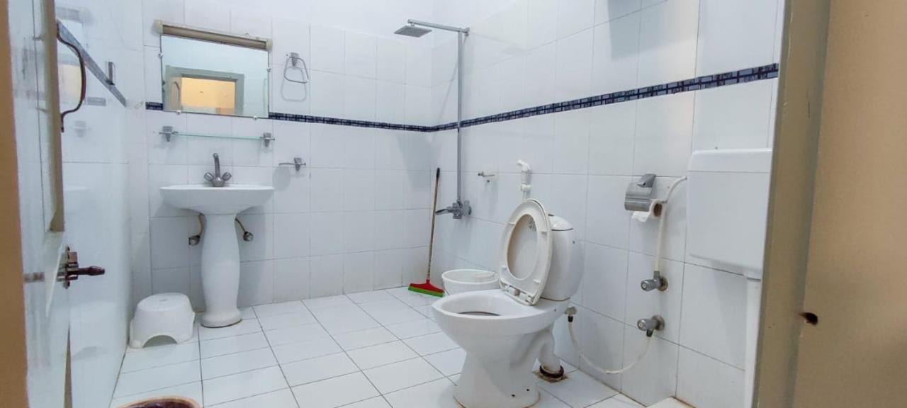 Swat Guest House Mingora Екстер'єр фото